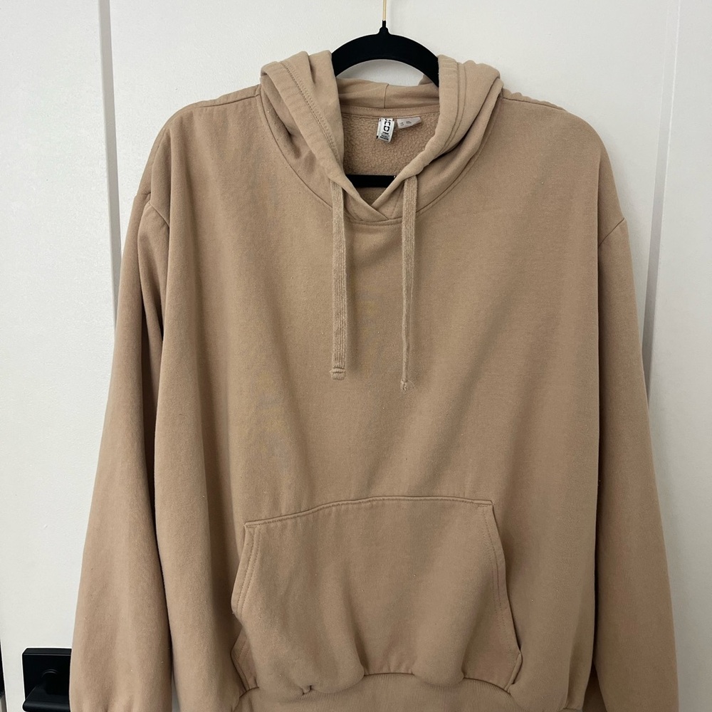 H&M Men's Tan Hooded Pullover Sweatshirt